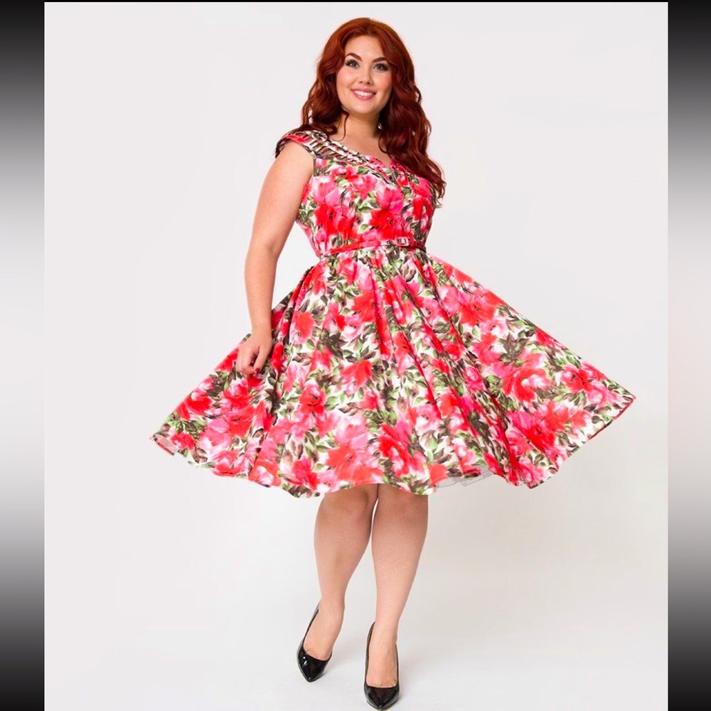 Unique Vintage Plus Size 1950s Floral Sleeveless Swing Dress Size XL